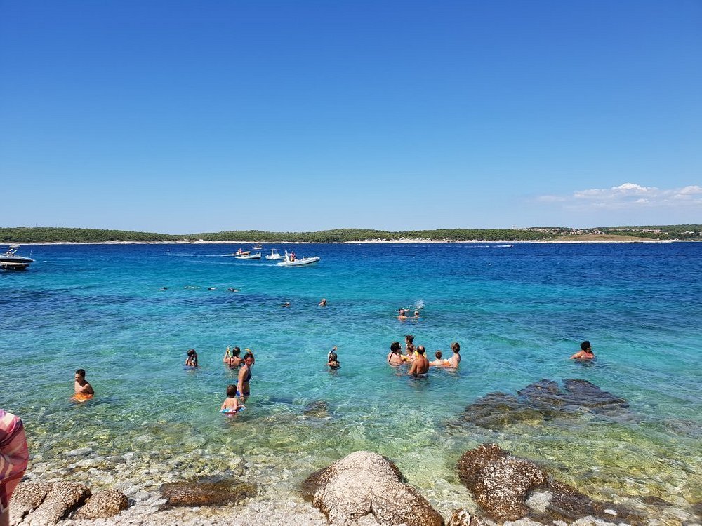 island ceja boat excursion